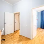 Lejlighed Spacious 2br For 8 Guests, Quite Centre, Art Nouveau Area