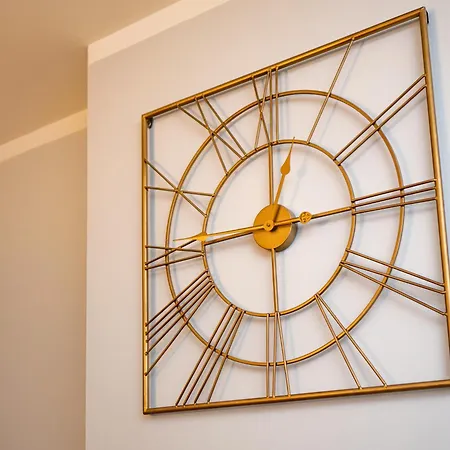 Spacious 2br For 8 Guests, Quite Centre, Art Nouveau Area Dzīvoklis