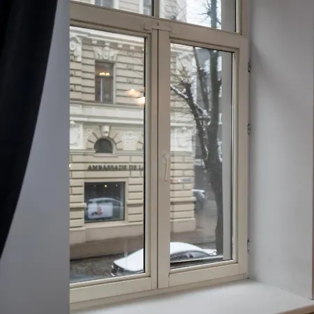 Spacious 2br For 8 Guests, Quite Centre, Art Nouveau Area Apartment *