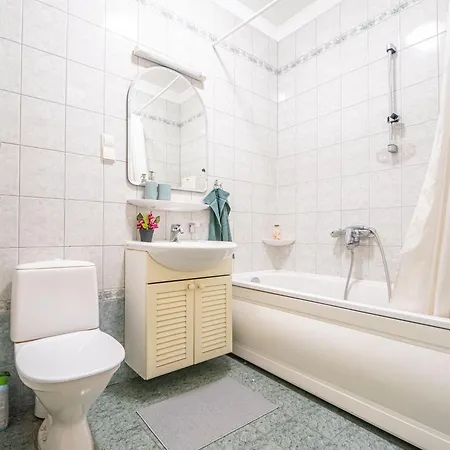 公寓 Spacious 2br For 8 Guests, Quite Centre, Art Nouveau Area