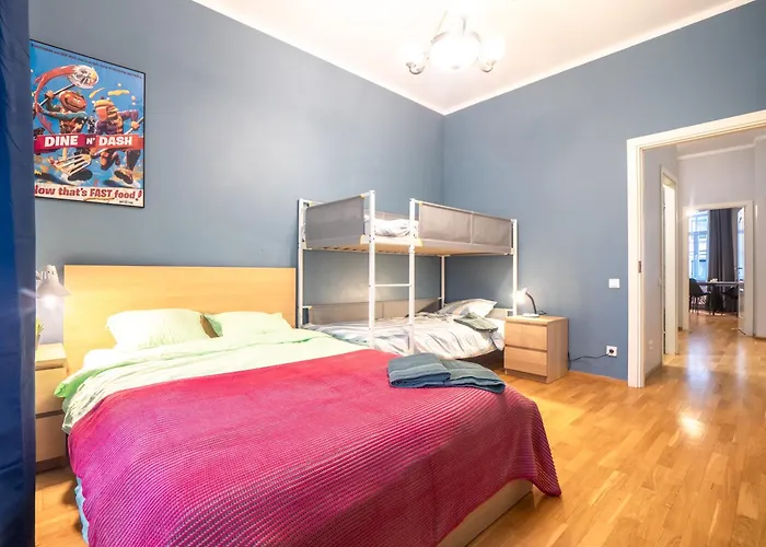 Διαμέρισμα Spacious 2br For 8 Guests, Quite Centre, Art Nouveau Area Ρίγα