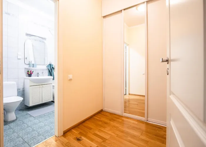 Διαμέρισμα Spacious 2br For 8 Guests, Quite Centre, Art Nouveau Area