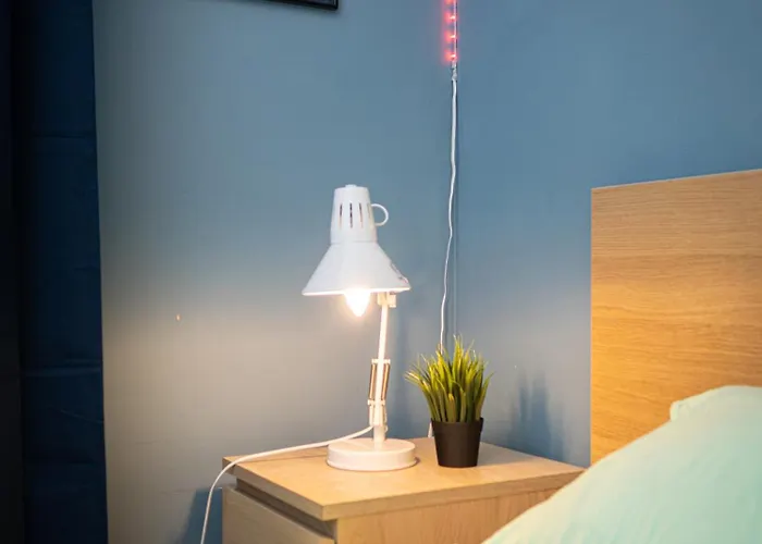 Apartament Spacious 2br For 8 Guests, Quite Centre, Art Nouveau Area *