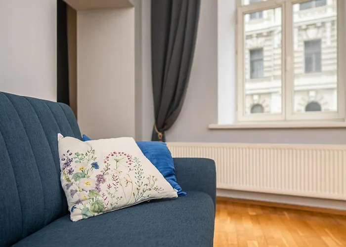 Spacious 2br For 8 Guests, Quite Centre, Art Nouveau Area Ρίγα