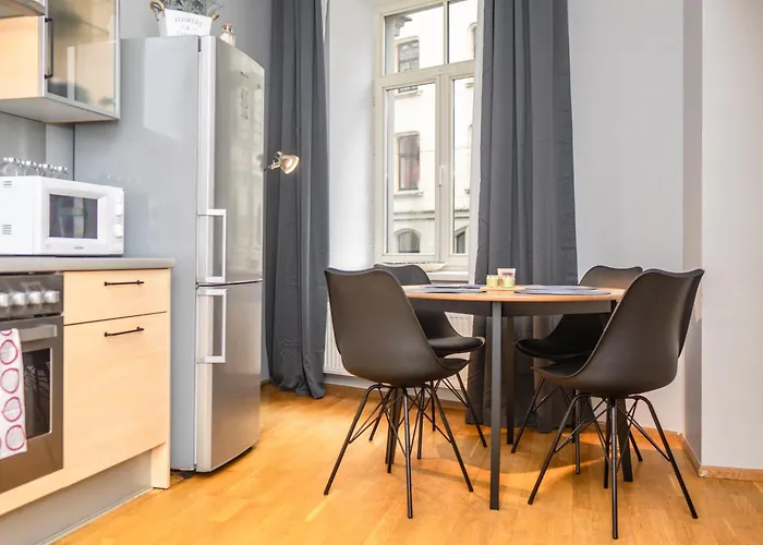 Διαμέρισμα Spacious 2br For 8 Guests, Quite Centre, Art Nouveau Area *