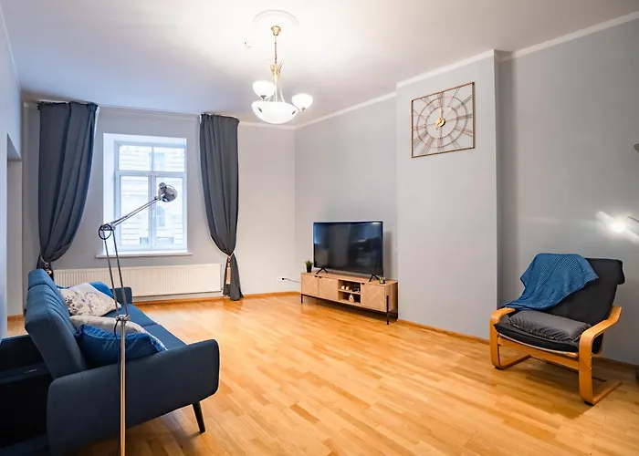 Διαμέρισμα Spacious 2br For 8 Guests, Quite Centre, Art Nouveau Area *