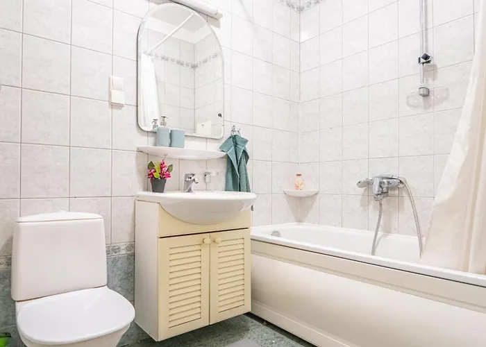 Διαμέρισμα Spacious 2br For 8 Guests, Quite Centre, Art Nouveau Area